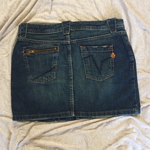 VOLCOM lady/junior jeans shorts - Picture 4 of 8